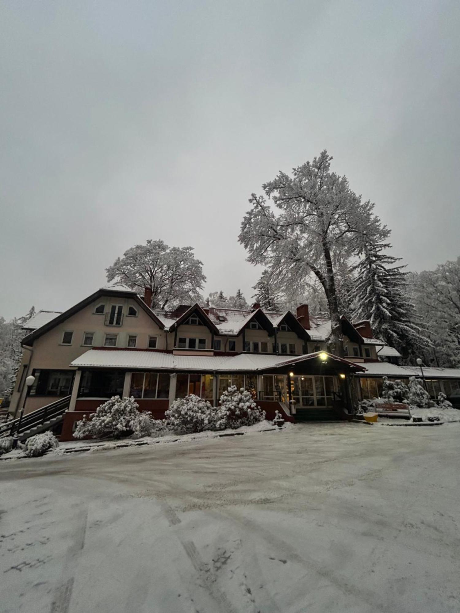 Osrodek Konferencyjno-Wypoczynkowy "Krucze Skaly" W Karpaczu Hotel Exterior photo